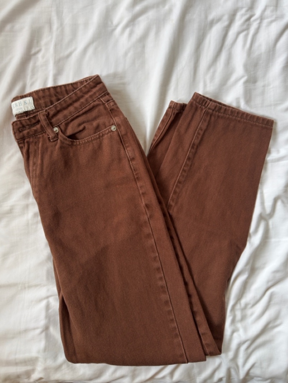 Meshki Millicent Plain Rigid Mom Jeans in Chocolate